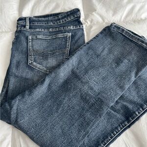 IZOD Men’s Jeans 38x32 – Classic Medium Wash​​